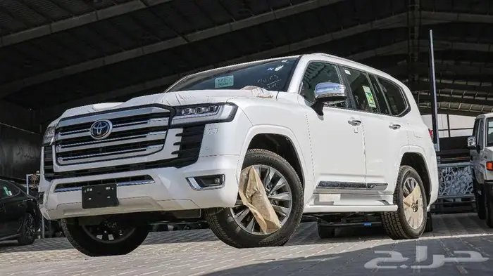 تويوتا لاندكروزر في اكس ار VXR موديل 2024 باقل سعر 3