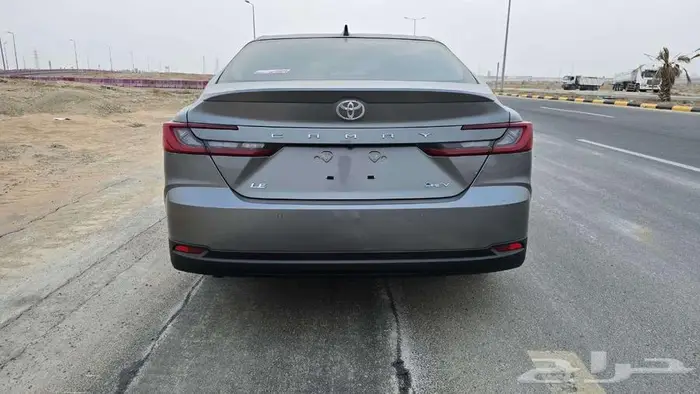 تويوتا كامري LE هايبرد 2025 3