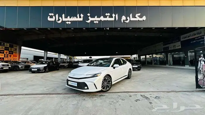 تويوتا كامرى LE هايبرد موديل 2025 0