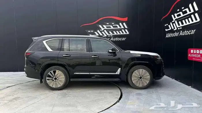 لكزس LX600 BB 2025 كاش او اقساط 4