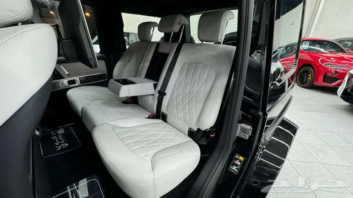 2025 مرسيدس جي 63 MERCEDES G 11