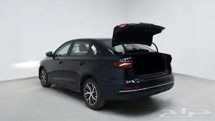 جيلي امجراند استاندر 2025 اللون ازرق كحلي فقط. 2