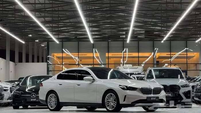 2024بي ام دبليو 520 ال اي MBW 520I 1