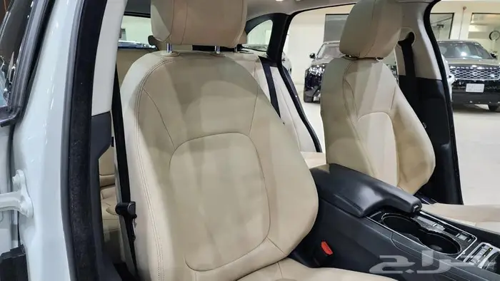 جاكور F Pace 2017 20