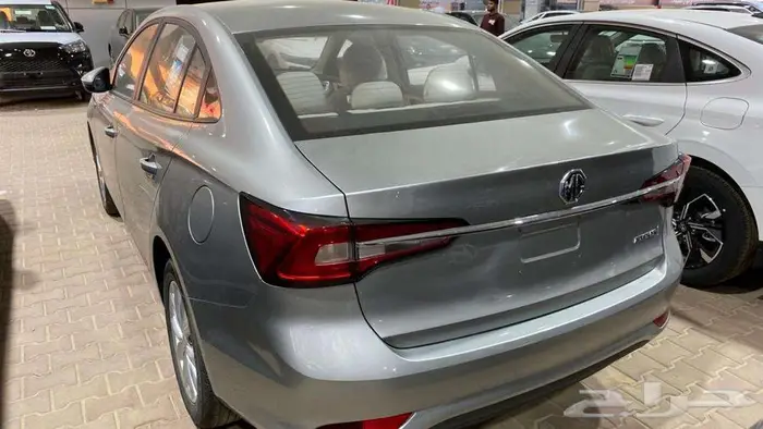 ام جي 5 ستاندر الشكل القديم 2025 15