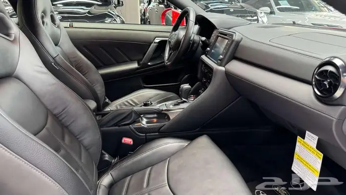 NISSAN GTR FINAL EDITION - 2024 - 2.900KM 9