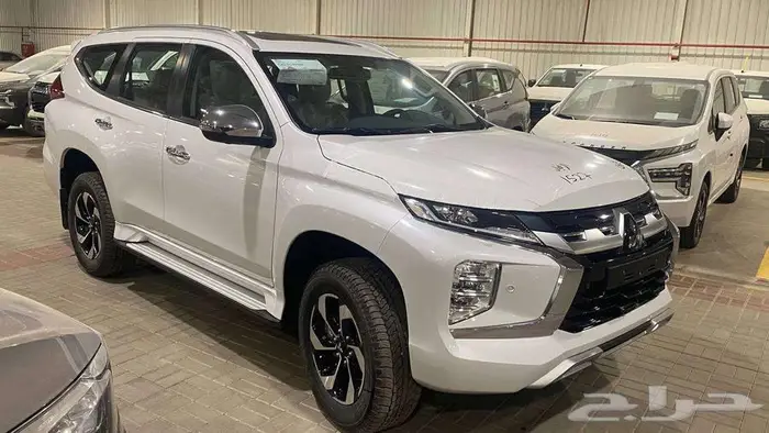 ميتسوبيشي مونتيرو فل بريميوم موديل 2025 بنزين 2