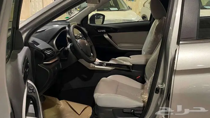 ميتسوبيشي اكليبس كروس نص فل موديل 2025 8