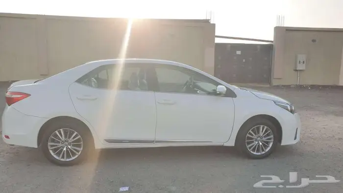 تويوتا كورولا 2015 GLI 3