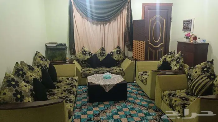 طقم كنب   طاولة   ستارة   موكيت 0