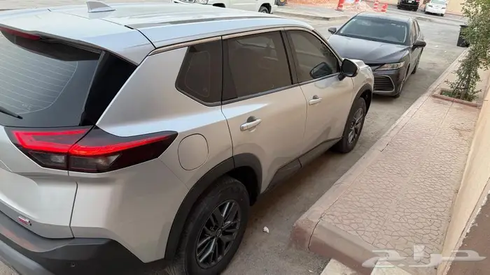 نيسان اكس تريل 2023 7 مقاعد 2