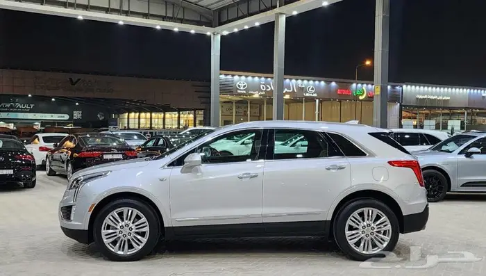 كاديلاك XT5 2017 11