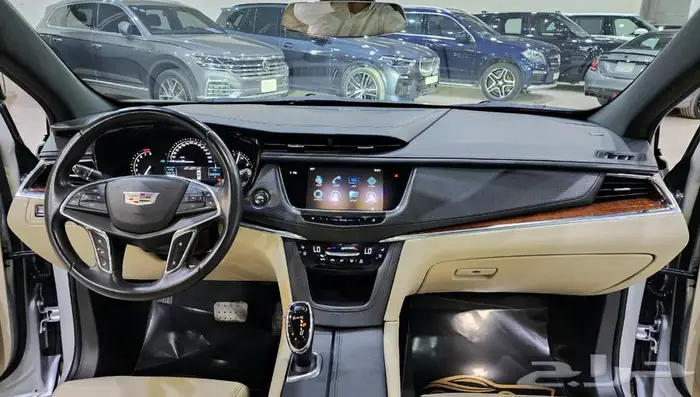 كاديلاك XT5 2017 17