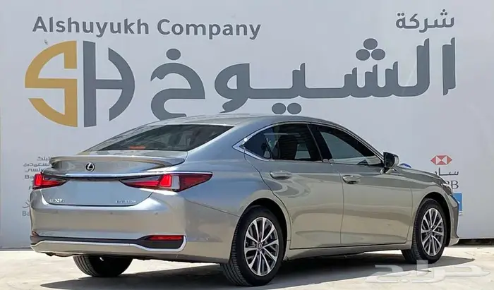 لكزس ES 300 H موديل 2024 نظيفة 3
