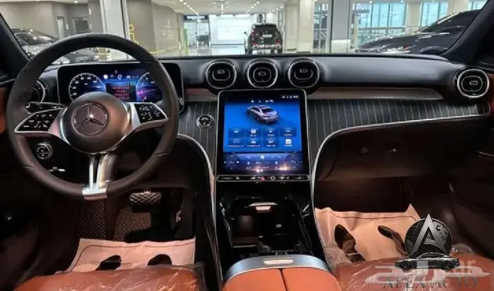 مرسيدس C300 4MATIC 2024 عرض مميز 11