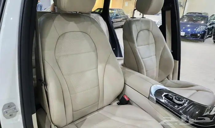 مرسيدس GLC300 2017 24