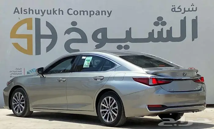 لكزس ES 300 H موديل 2024 نظيفة 5