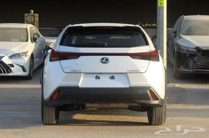 لكزس - UX300 Ch هايبرد - 2025 - خليجي - فل كامل 5