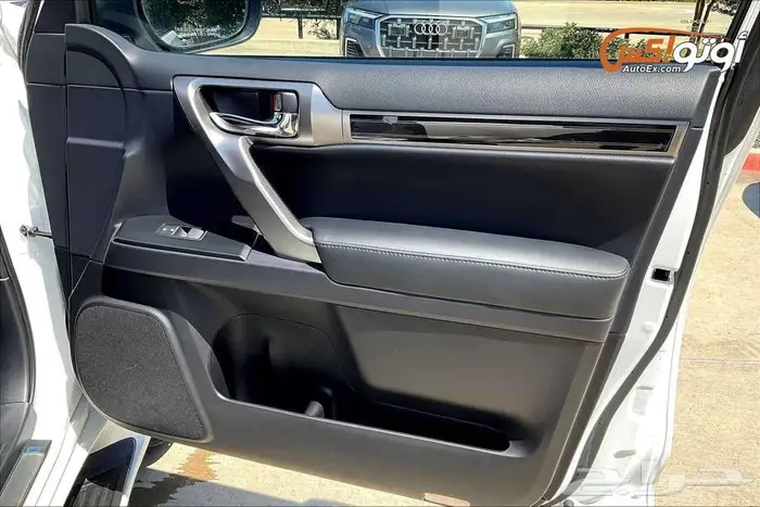 2023 لكزس GX 460 بريميوم SUV 12