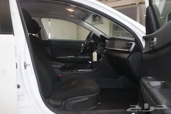 اوبتيما 2020 ابيض لولي بطاقة جمركية بوية بلدها 33