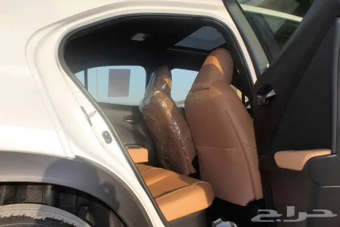 لكزس - UX300 Ch هايبرد - 2025 - خليجي - فل كامل 14