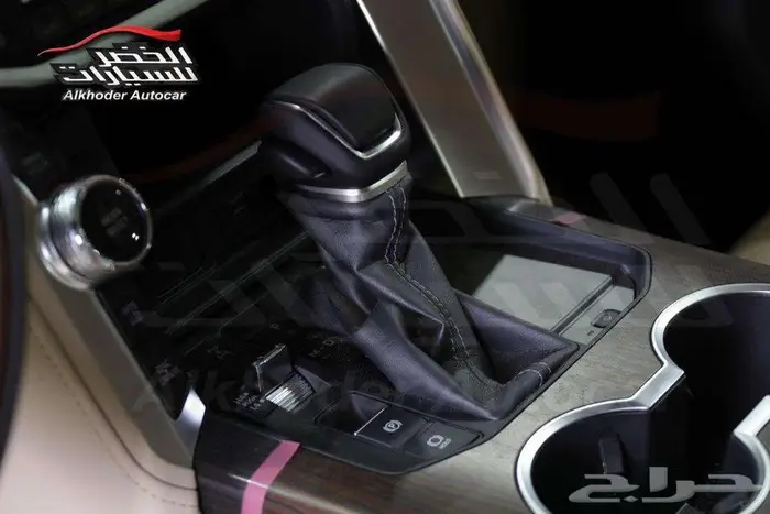 لاند كروزر ال4 ال 3 بنزين 2025 15