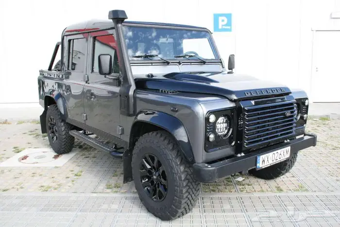 لاندروفر ديفندر Land Rover Defender 110 Pickup 1