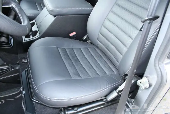 لاندروفر ديفندر Land Rover Defender 110 Pickup 9