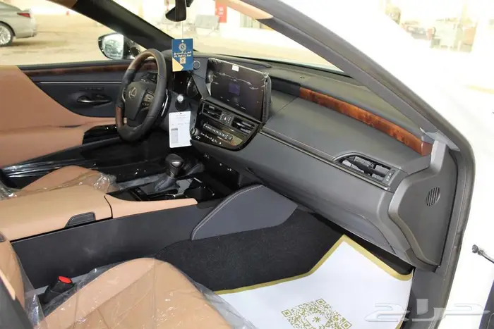 لكزس - ES250 لاكجيري - 2025 -خليجي- نص فل 11