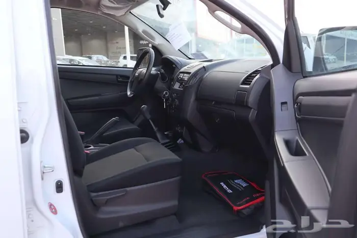 متوفر ايسوزو غمارتين دبل 2025 مبيعات بنوك وشركات زجاج عادى 10