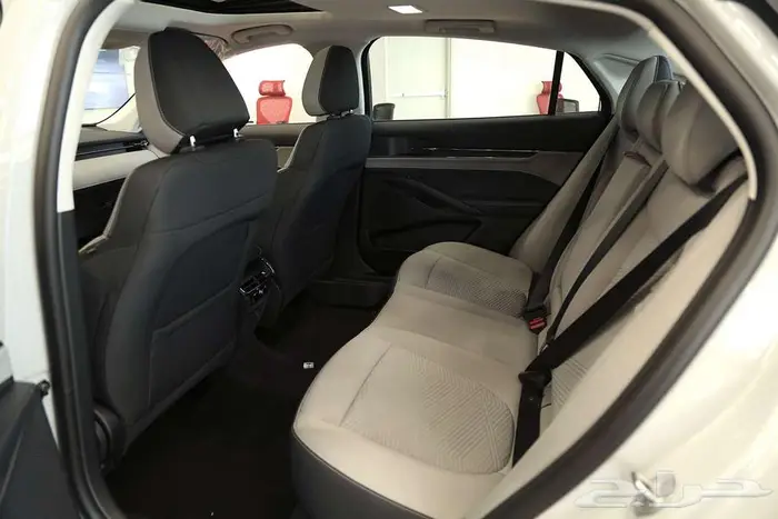 تألق على الطرق مع فورد تورس امبيانتي 2026 14