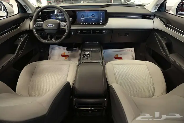 تألق على الطرق مع فورد تورس امبيانتي 2026 20