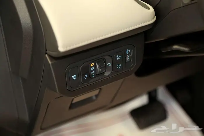 تألق على الطرق مع فورد تورس امبيانتي 2026 12