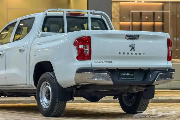 بيجو لاندتريك ونيت 2023 ابيض سعودي 4