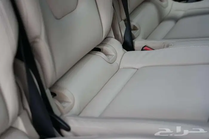 مرسيدس V 300 موديل 2026 أصفار خليجي أسود أبيض 16