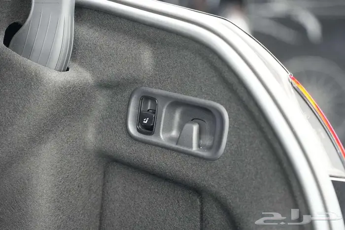 مرسيدس C 200 موديل 2026 أصفار خليجي أسود جملي 20