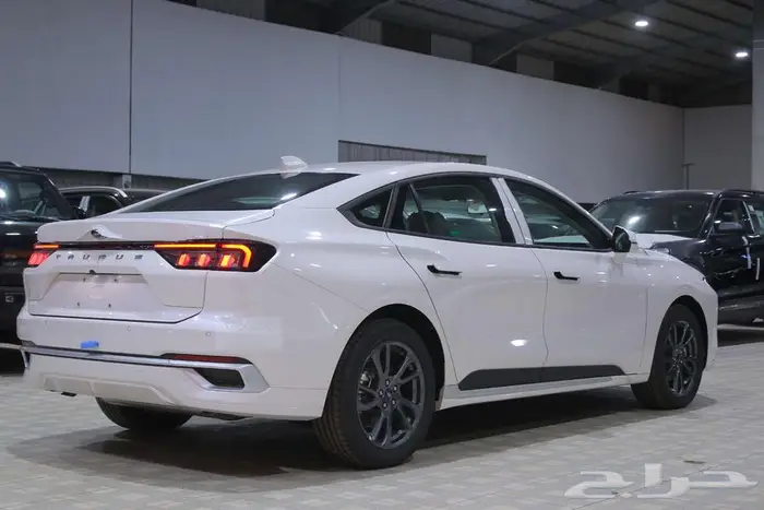 فورد تورس ترند 12