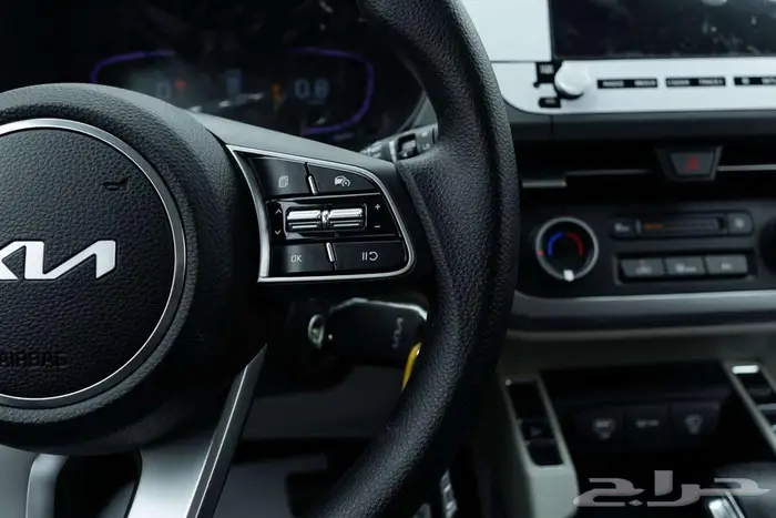 كيا كارينز ستاندر GL 1.5 قياده وراحه يوميه 2025 6