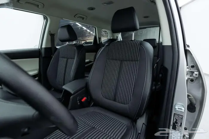 كيا كارينز ستاندر GL 1.5 قياده وراحه يوميه 2025 17