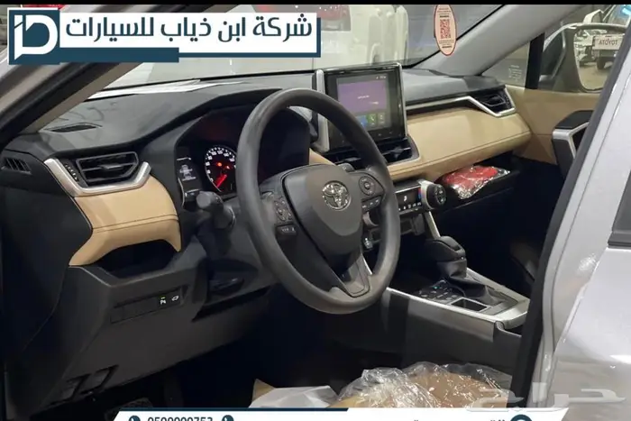 تويوتا راف فور XLE نص فل بنزين 2025 لدى ابن ذياب 3