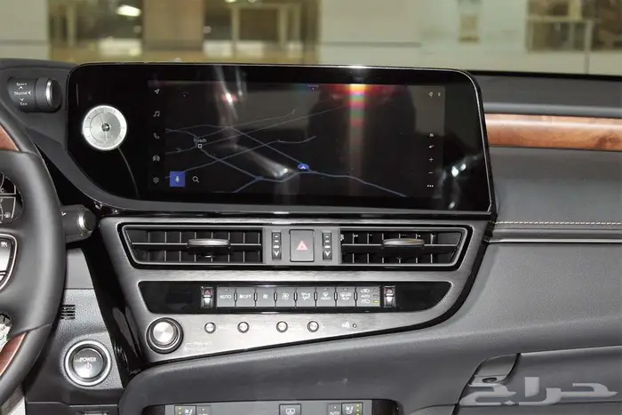 لكزس - ES300 HH هايبرد - 2025 - فل كامل - خليجي 8