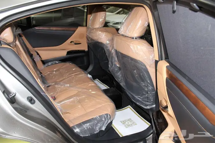 لكزس - ES300 HH هايبرد - 2025 - فل كامل - خليجي 13