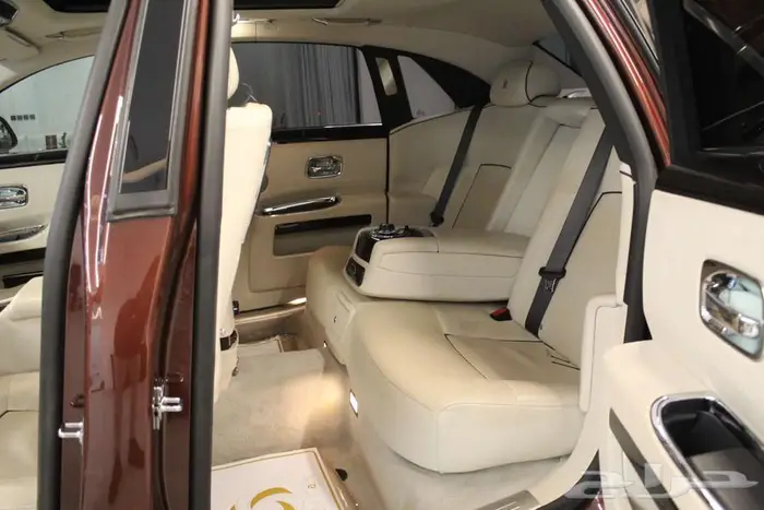 رولز رويس قوست 2013 مخزن 10