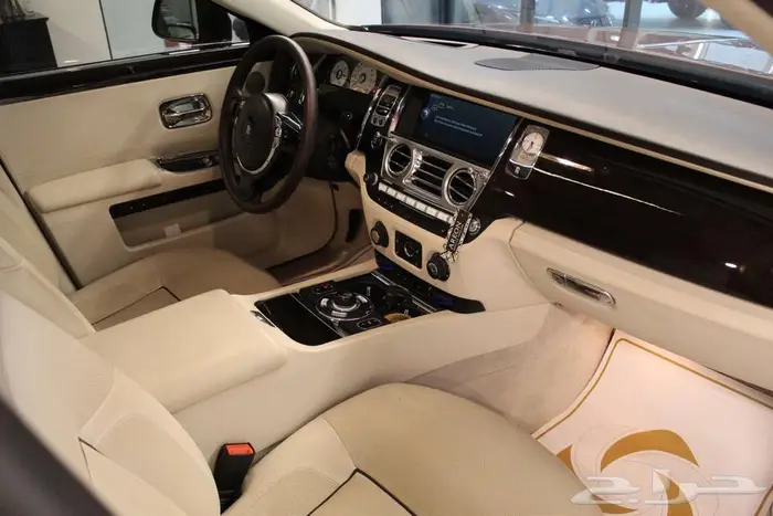 رولز رويس قوست 2013 مخزن 13