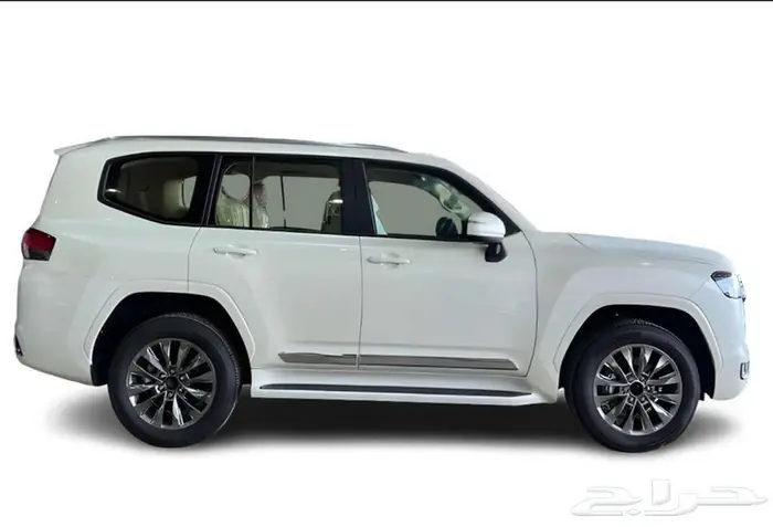 لاندكروزر GXR 3 بنزين 2025 أقل هامش ربح وأقل قسط شهري 4