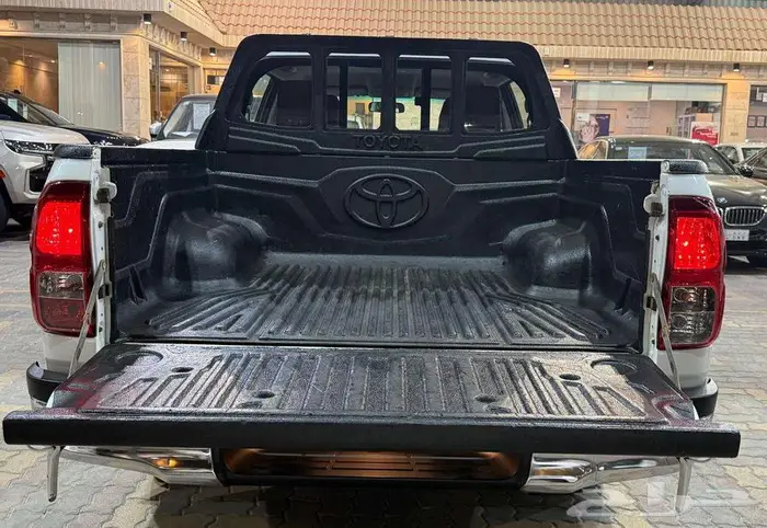 للبيع تويوتا هايلكس 2016 S-GLX فل أبشن سعودي بنزين 39