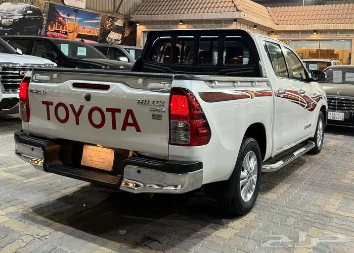 للبيع تويوتا هايلكس 2016 S-GLX فل أبشن سعودي بنزين 12