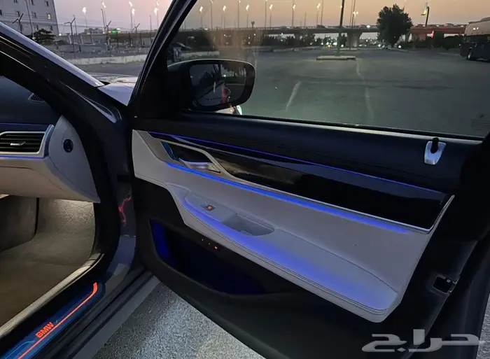 للبيع BMW 730 Li ممشى 60 الف موديل 2020 نظيف جدا 32