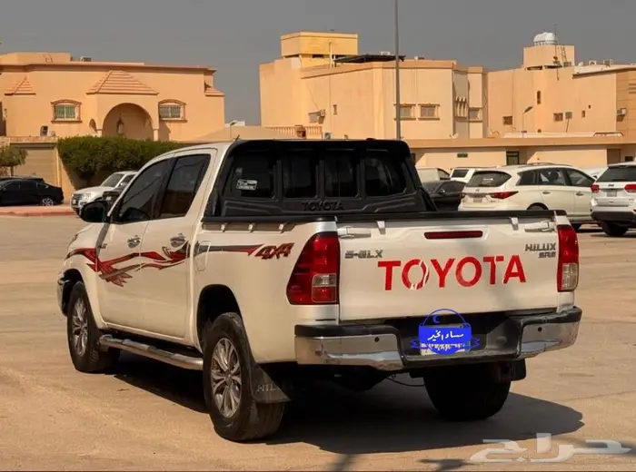 للبيع هايلوكس 2017 دبل سعودي فل كامل ماشي 400 الف كيلو 0