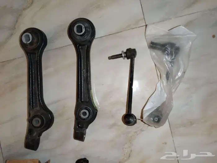 قطع غيار كرايسلر تشارجر 2